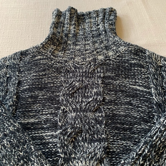 Forever21 Salt & Pepper Turtle Neck - Picture 2 of 5
